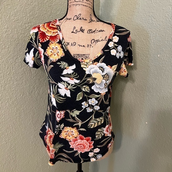 LOFT Tops - Loft vintage soft tee